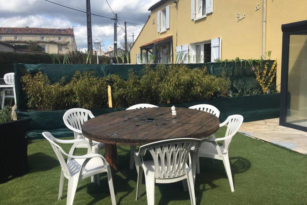 Magnifique Maison 80M² Avec Exterieur Saint-Michel-le-Cloucq 外观 照片
